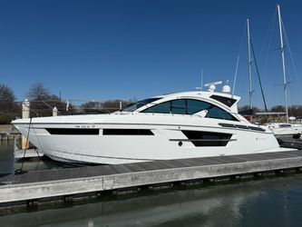 54' Cruisers Yachts 2022