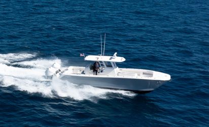 35' Invincible 2021