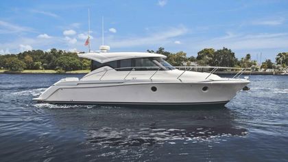 39' Tiara Yachts 2019