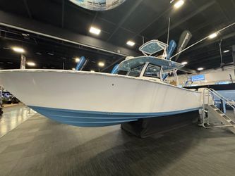 35' Sportsman 2025