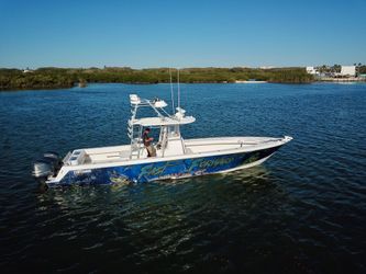 39' Contender 2010