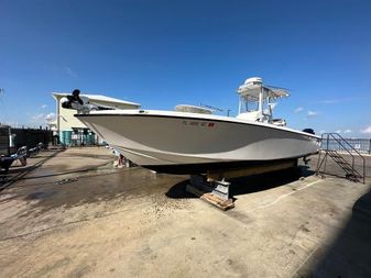 Whitewater 28 Center Console