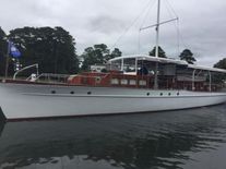 Matthews Motor Yacht