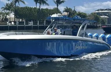 37' Midnight Express 2025