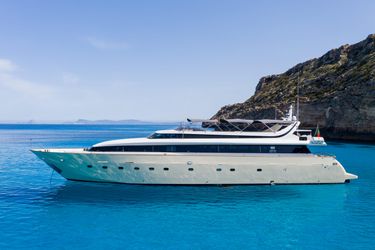 125' Mondomarine 1995