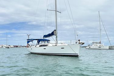 43' Beneteau 2011