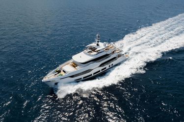 120' Majesty 2026