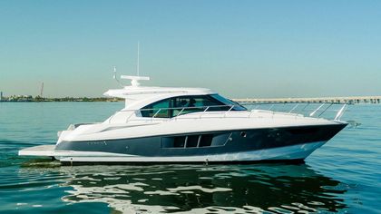 45' Cruisers Yachts 2018