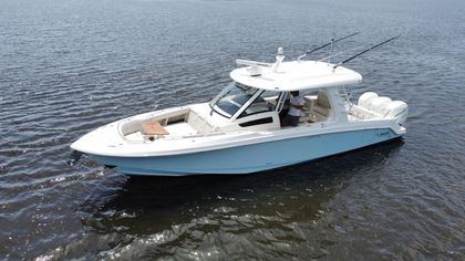 35' Boston Whaler 2020