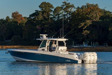 35' Boston Whaler 2016