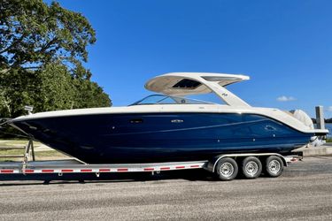 33' Sea Ray 2019