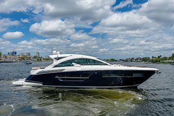 60' Cruisers Yachts 2017