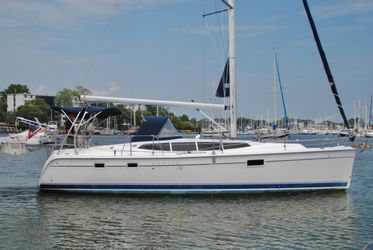 36' Hunter 2011