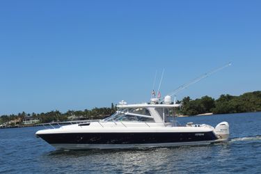 43' Intrepid 2014