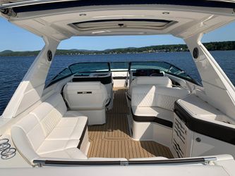 31' Sea Ray 2019