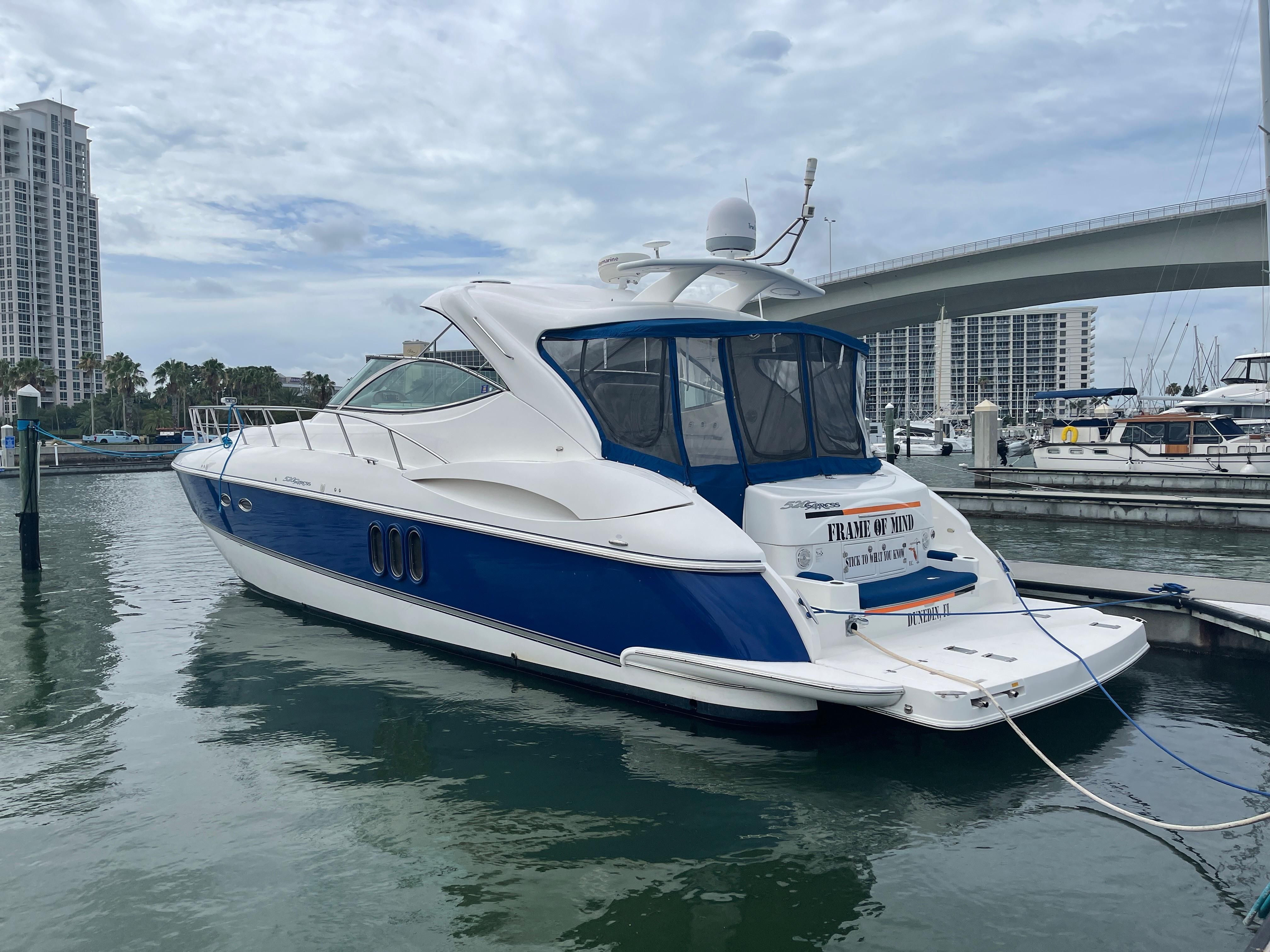 cruisers yachts 520 express for sale