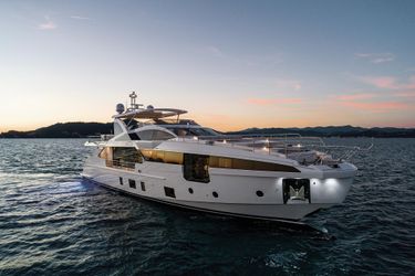 105' Azimut 2019 Yacht For Sale