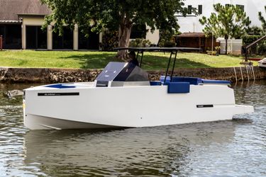 27' De Antonio Yachts 2024