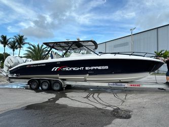 37' Midnight Express 2014