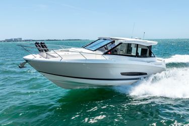 36' Regal 2022