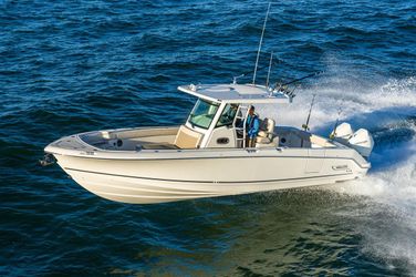33' Boston Whaler 2025