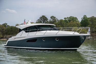 44' Tiara Yachts 2020
