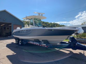 32' Boston Whaler 2015