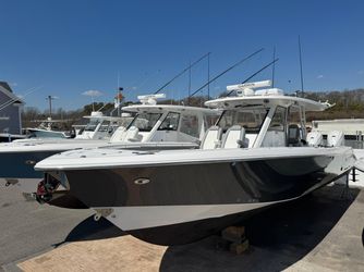 39' Everglades 2022