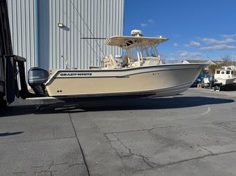 30' Grady-white 2015