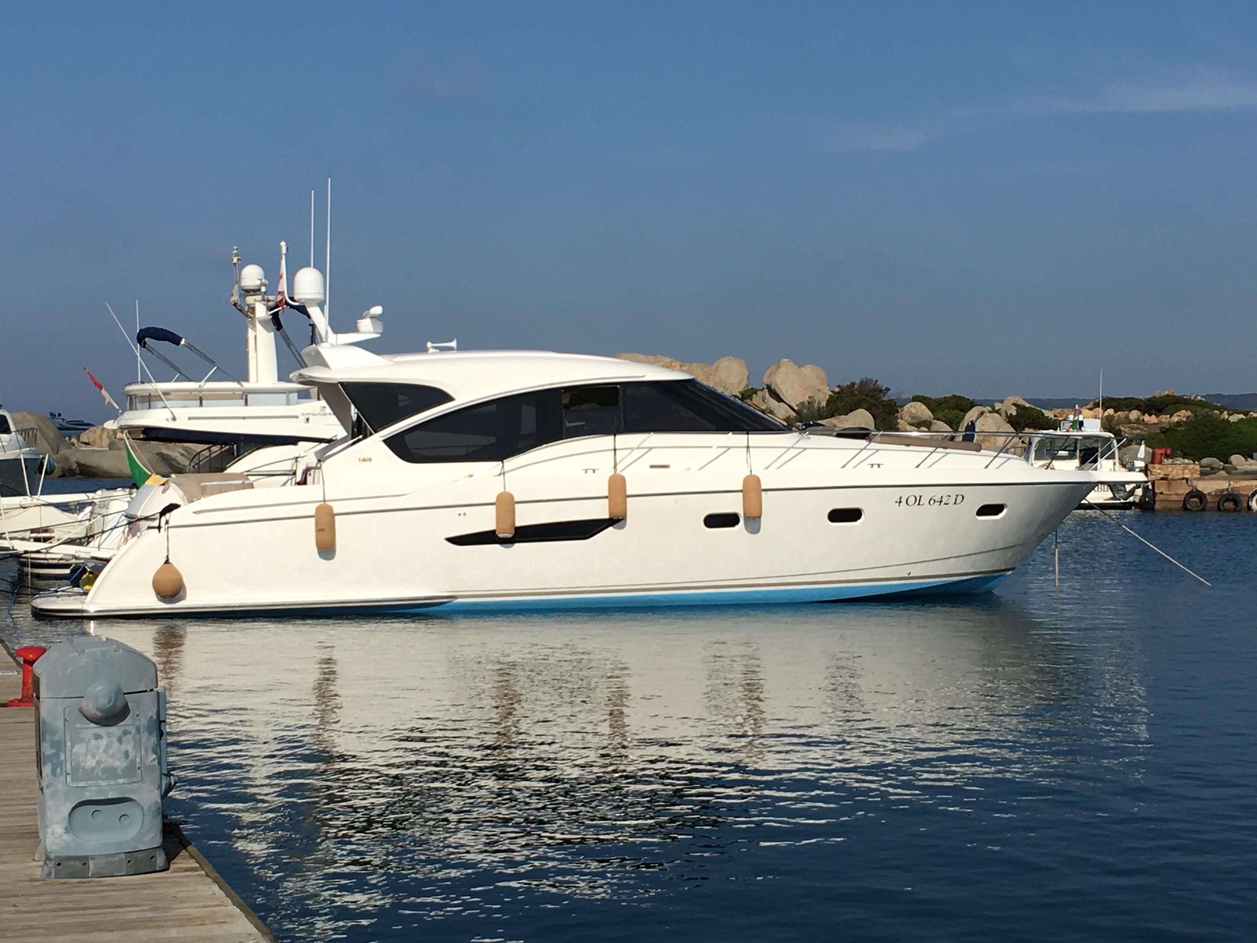 tiara yacht italia