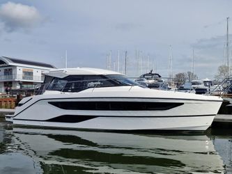 38' Bavaria 2024