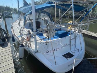39' Beneteau 2006