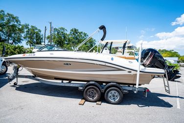 Sea Ray SPX 210 OB