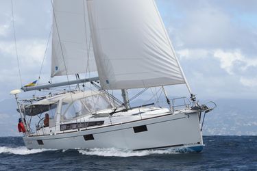 48' Beneteau 2013
