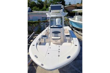 27' Robalo 2023