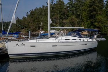 37' Beneteau 2005