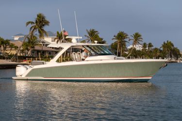 38' Tiara Yachts 2018