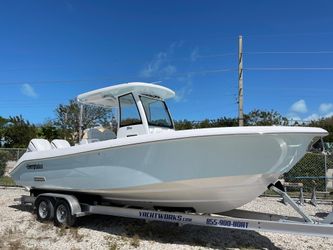 30' Everglades 2024
