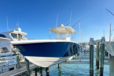 35' Island Runner 2006