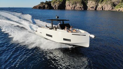 42' De Antonio Yachts 2025