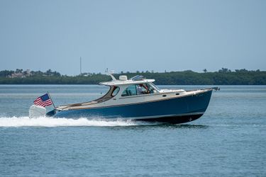 35' Hinckley 2022 Yacht For Sale