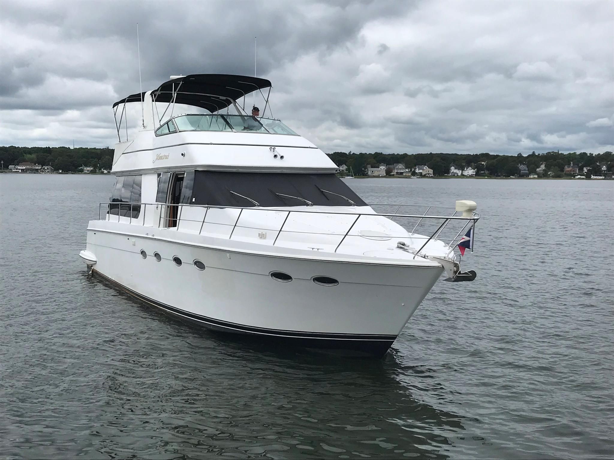 carver 530 voyager pilothouse