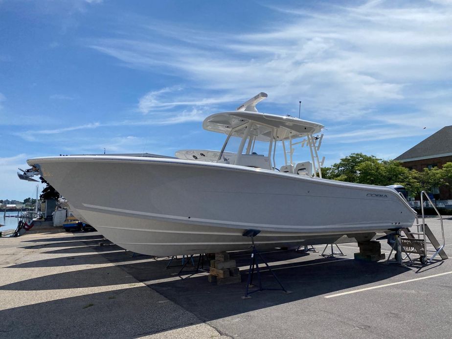 2021 Cobia 301 Center Console For Sale Yachtworld