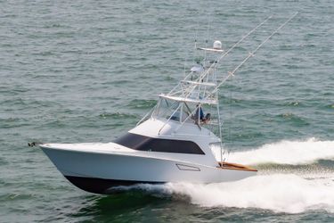 43' Cabo 2002 Yacht For Sale