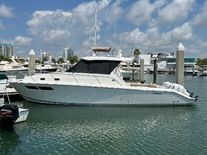 Pursuit OS 355 Offshore