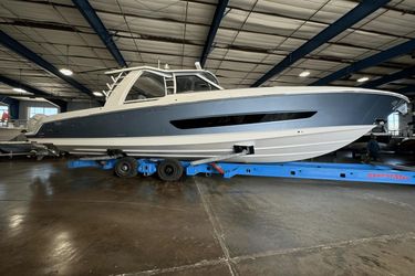 42' Boston Whaler 2025