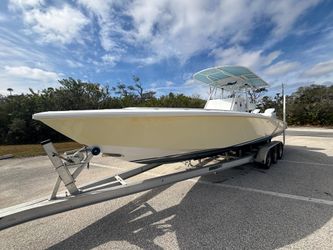 31' Island Runner 2004