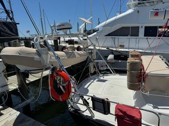 44' Beneteau 2004