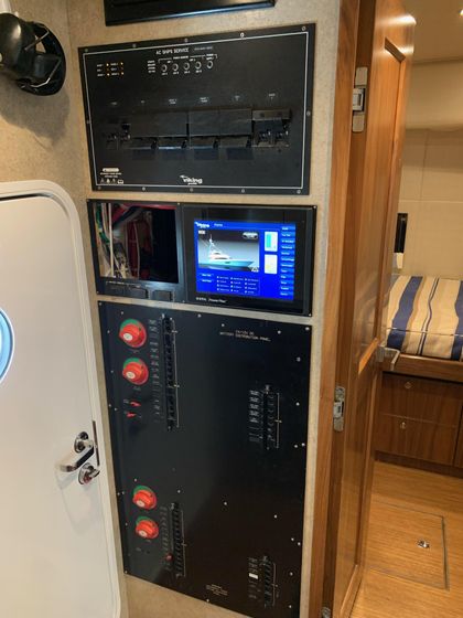Speculator Yacht Photos Pics Viking 92 Speculator-Electrical Panel