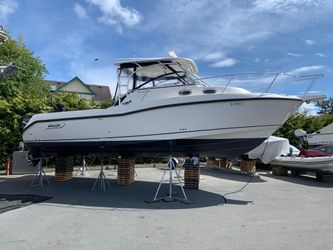 30' Boston Whaler 2006